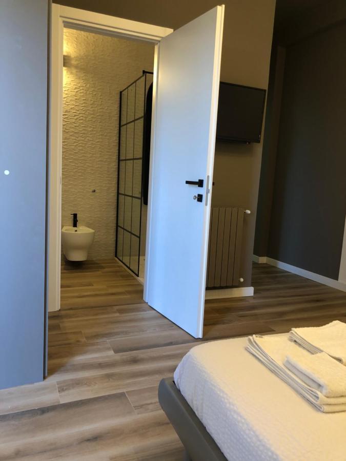 A Due Passi Dalla Scalinata Rooms Caltagirone Bagian luar foto