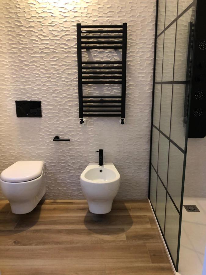 A Due Passi Dalla Scalinata Rooms Caltagirone Bagian luar foto